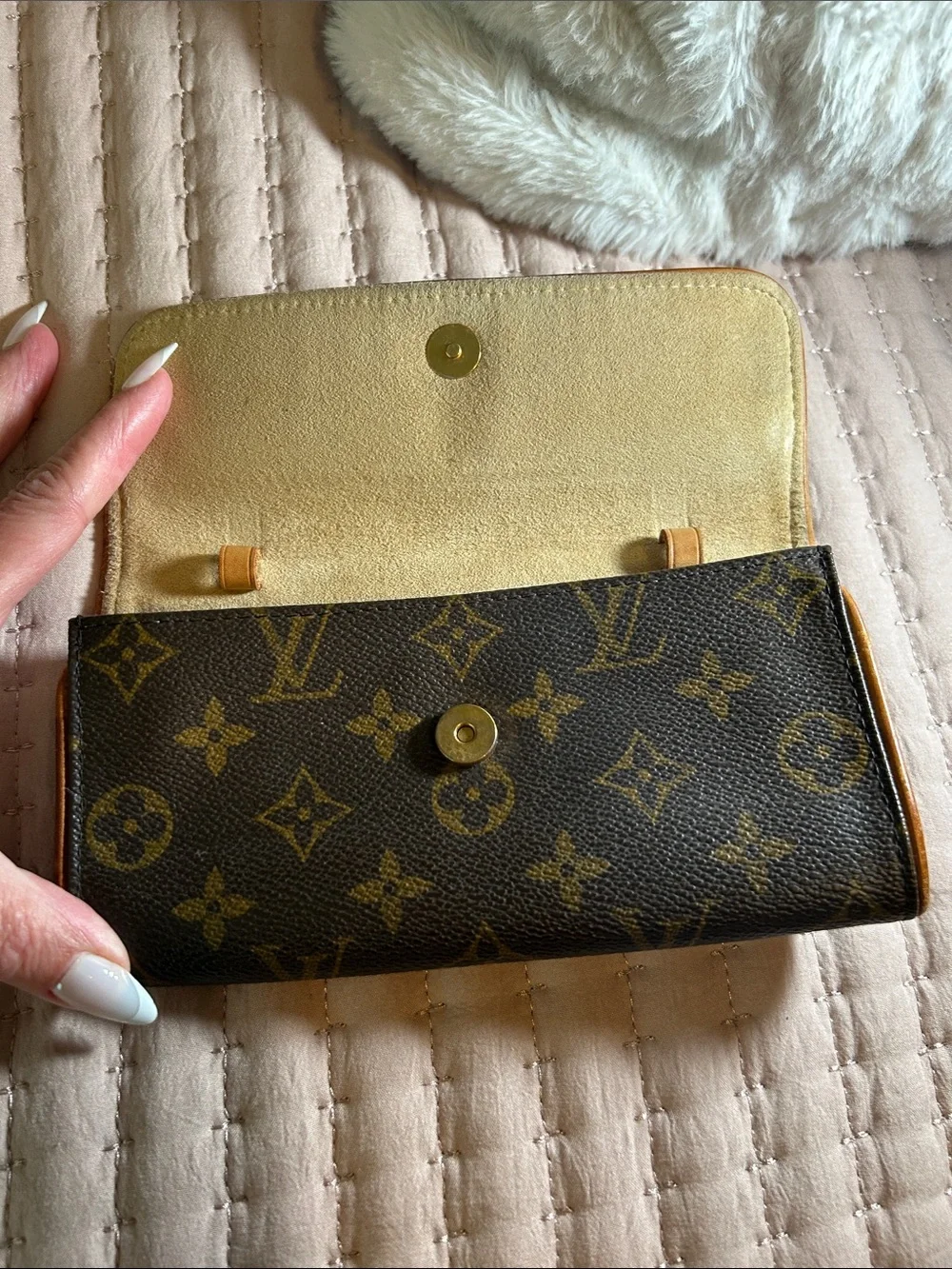 442.   Louis Vuitton Pochette Twin bag PM w/coa